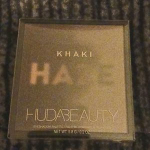 Huda beauty khaki haze